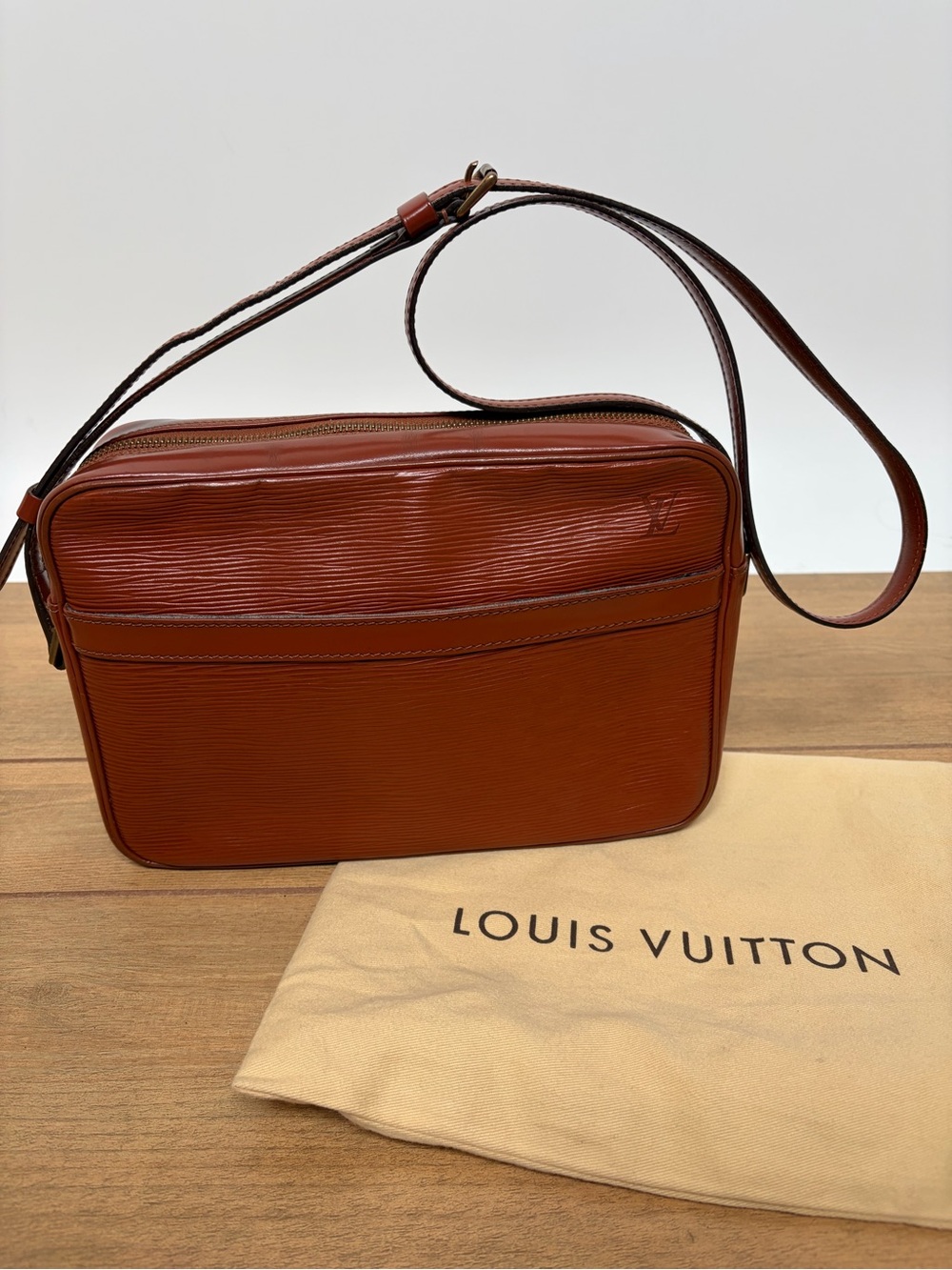 Auth Louis Vuitton Epi Trocadero 27 Women's Shoulder Bag Kenyan Brown